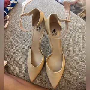 Beige pointy heels